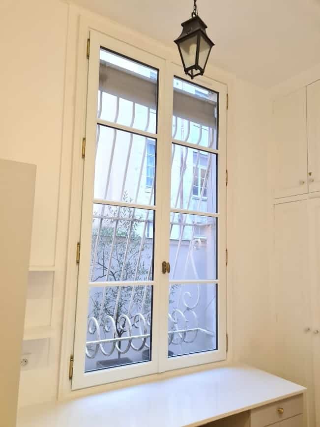 fenêtre à recouvrement