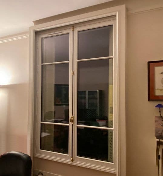 Peinture ou Lasure pour Fenêtres Bois : Qu’est-ce Qui Dure Vraiment ? (Le Vrai Comparatif)