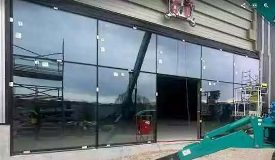 Mur rideau pour commerce